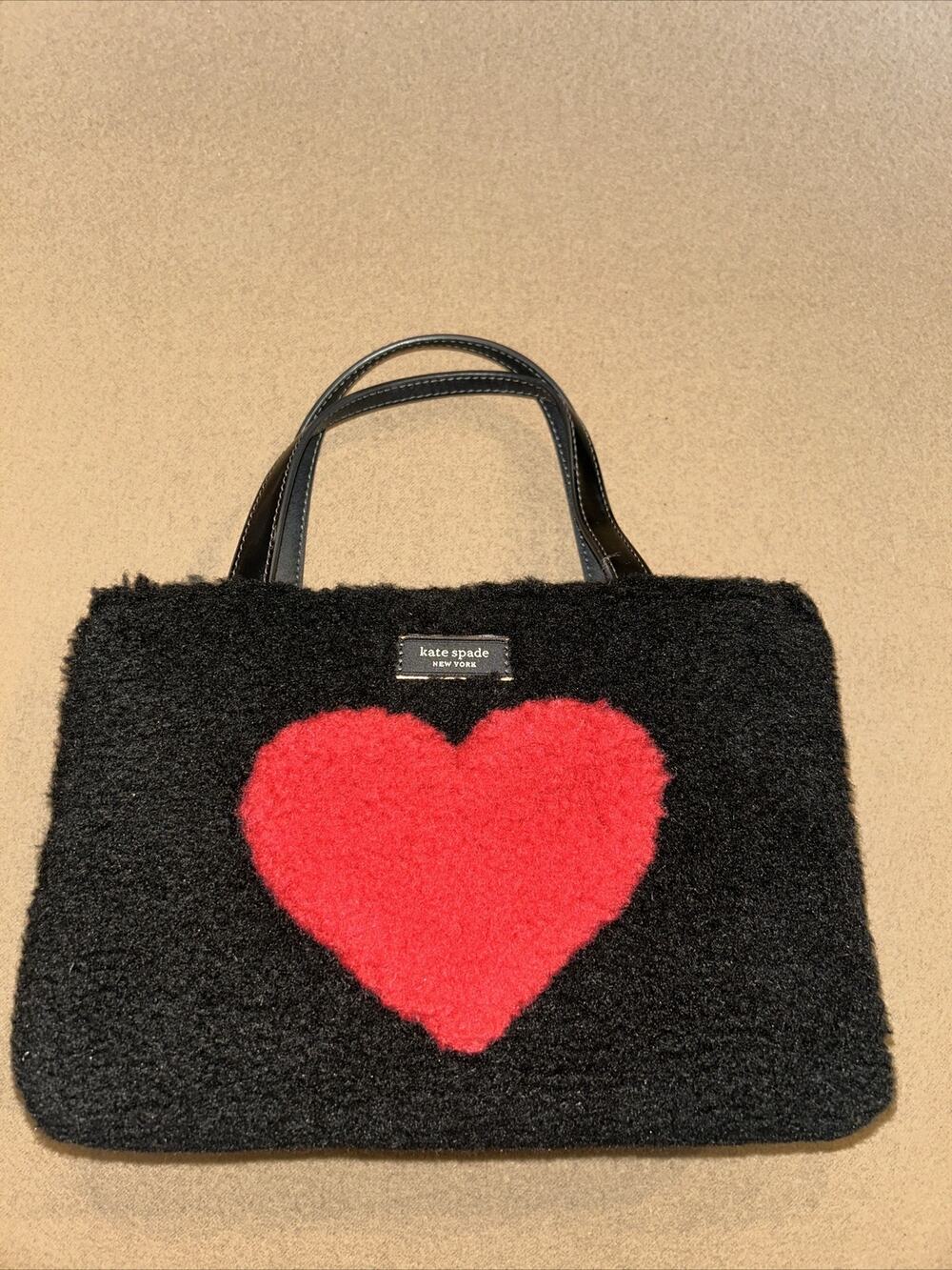 KATE SPADE FAUX FUR SHEARLING SAM ICON INTARSIA SMALL HEART TOTE